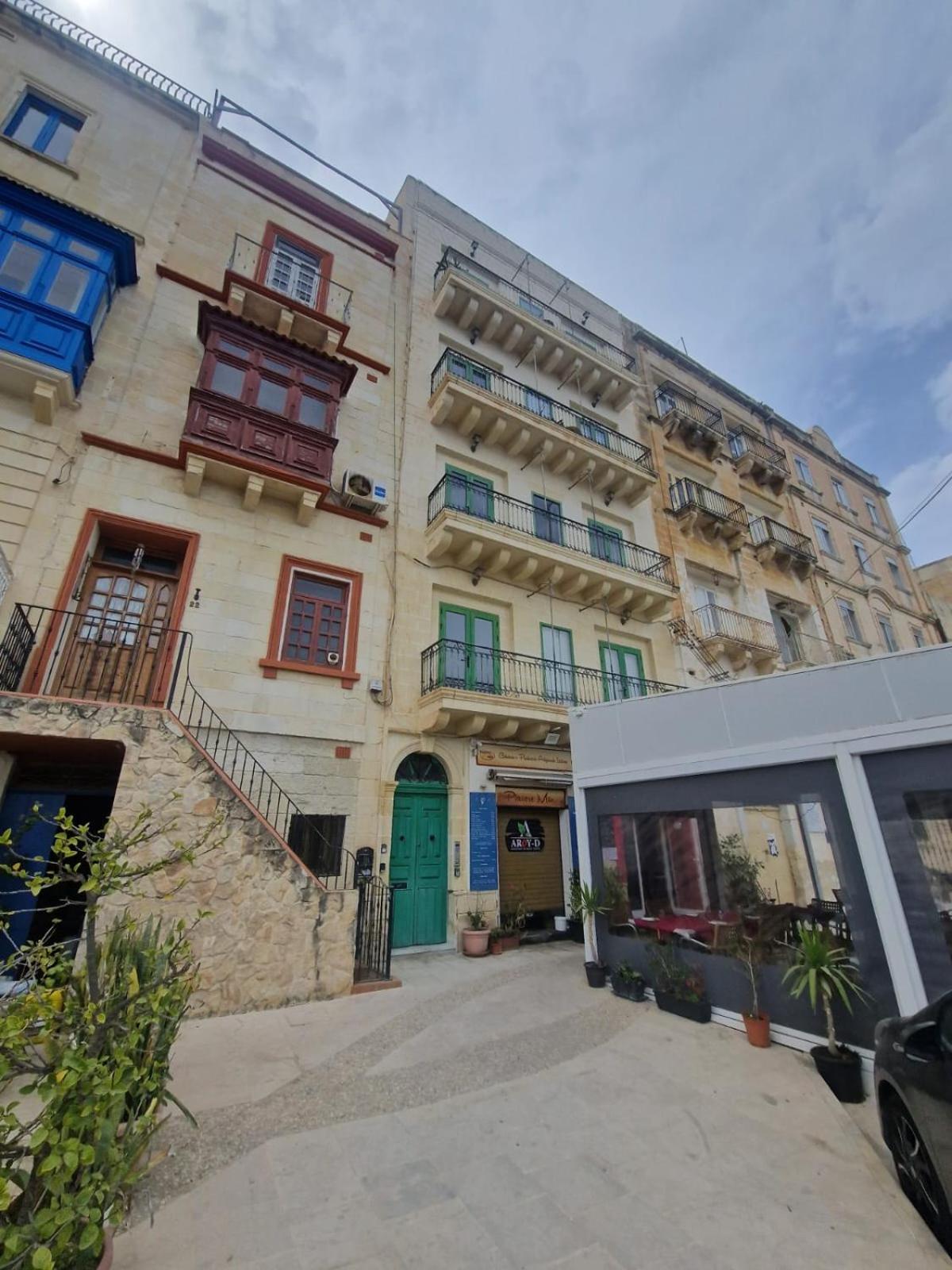 Korzo Suites Senglea Waterfront Екстериор снимка