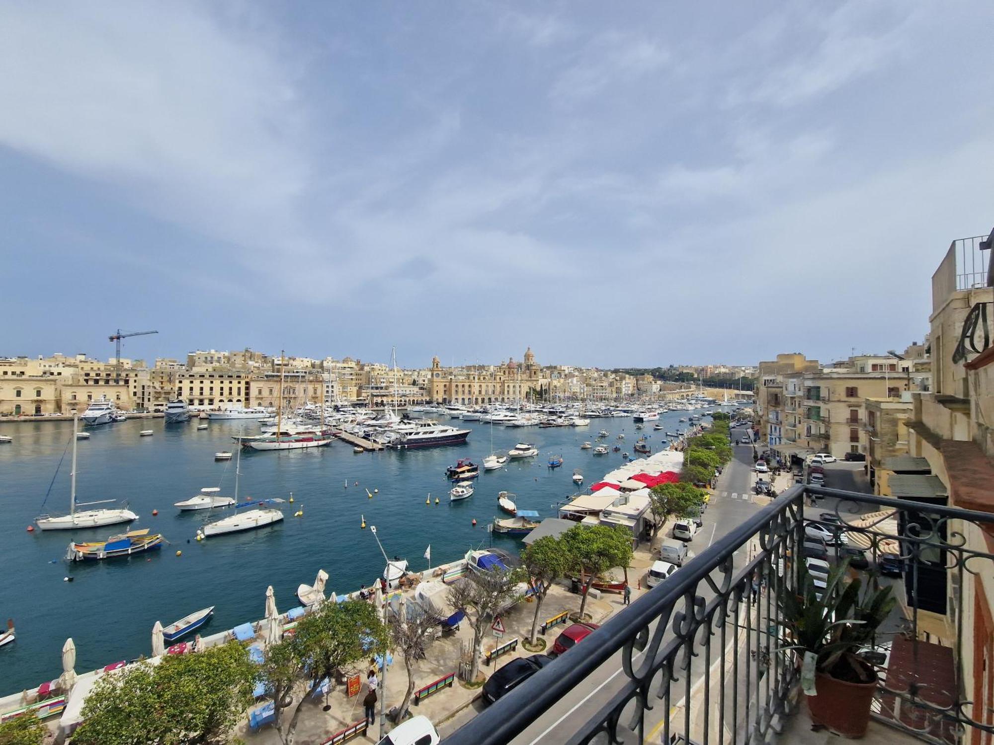 Korzo Suites Senglea Waterfront Екстериор снимка